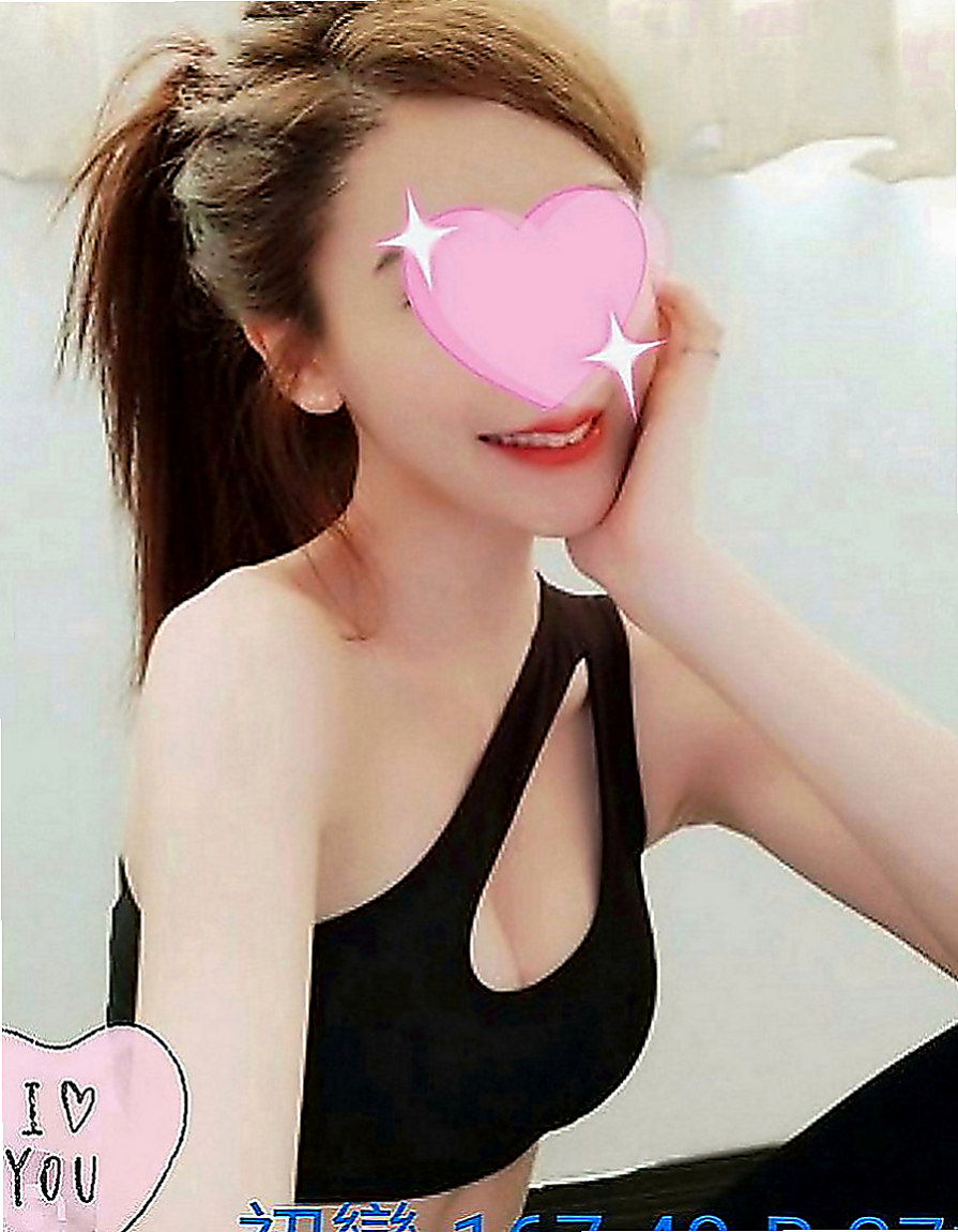 台中按摩全套：蜜莎 |大三學姐|169cm|42kg|E罩杯|22歲|嬌小可愛 帶點調皮 也對做愛有種興奮