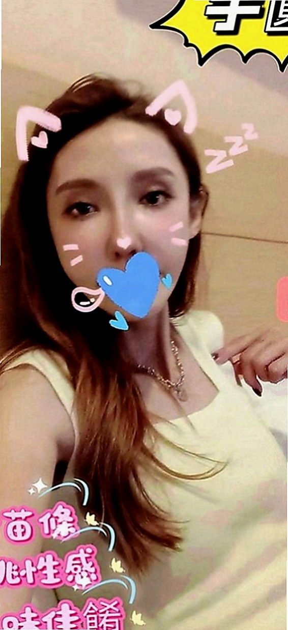 龍崎油壓：藍妮 |直播女生|167cm|43kg|E罩杯|21歲|床上可是一個高手喔臉蛋精緻,眼睛大大