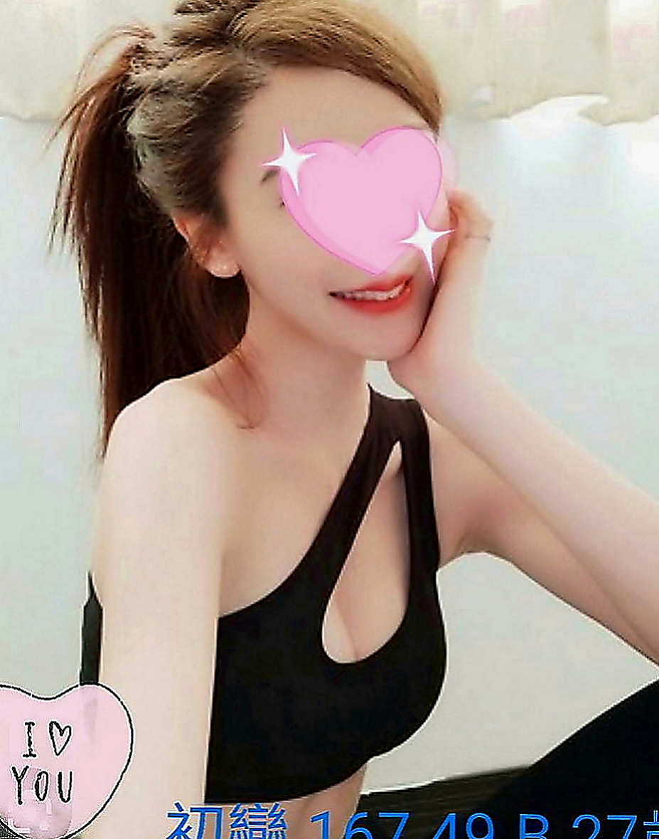 台中按摩全套：蜜莎 |大三學姐|169cm|42kg|E罩杯|22歲|嬌小可愛 帶點調皮 也對做愛有種興奮