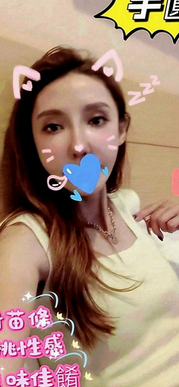 龍崎油壓：藍妮 |直播女生|167cm|43kg|E罩杯|21歲|床上可是一個高手喔臉蛋精緻,眼睛大大