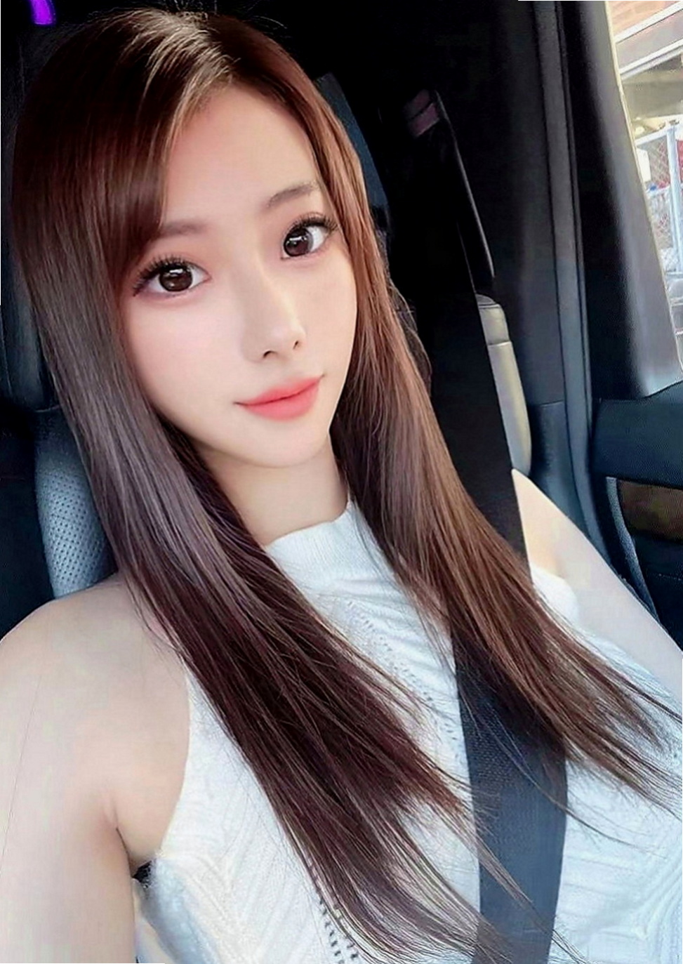 楠西好茶：瑞拉 |乖乖女|166cm|48kg|D罩杯|20歲|身材保養的很好，很有柔韌性，小腿很有力~身材很火爆，很性感微肉 恨不得馬上吃上一口